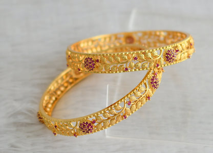 Gold tone ruby leaf bangles(2.4) dj-48146