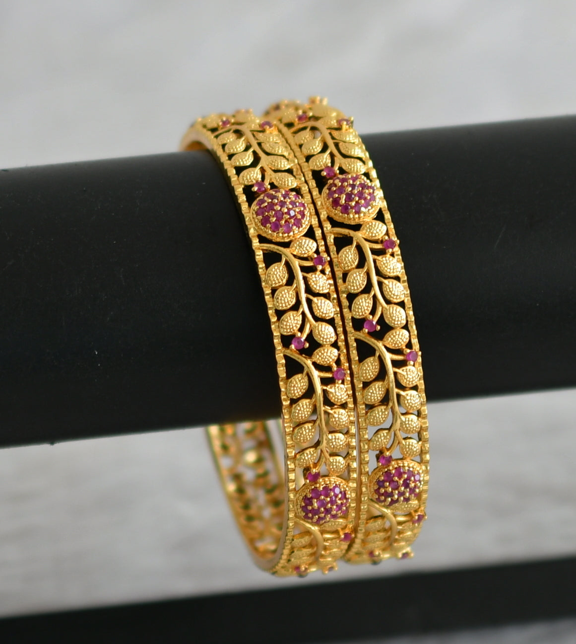 Gold tone ruby leaf bangles(2.4) dj-48146