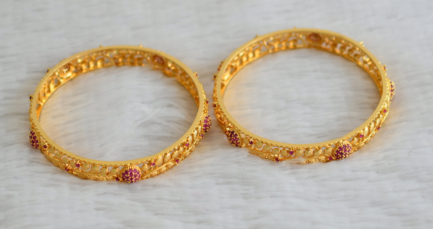 Gold tone ruby leaf bangles(2.4) dj-48146