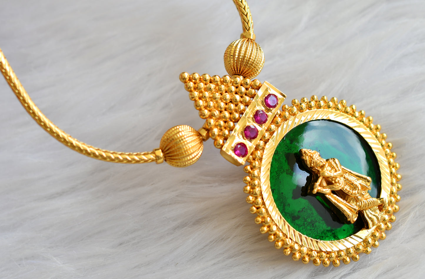 Gold tone kerala style pink-green round krishna necklace dj-43222