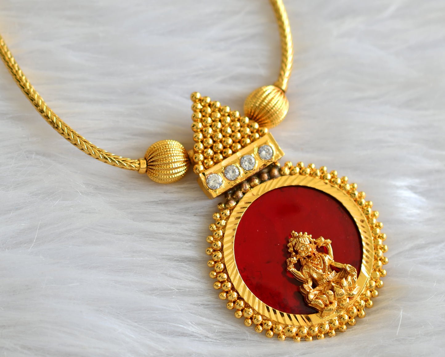 Gold tone kerala style red-white lakshmi round necklace dj-43226