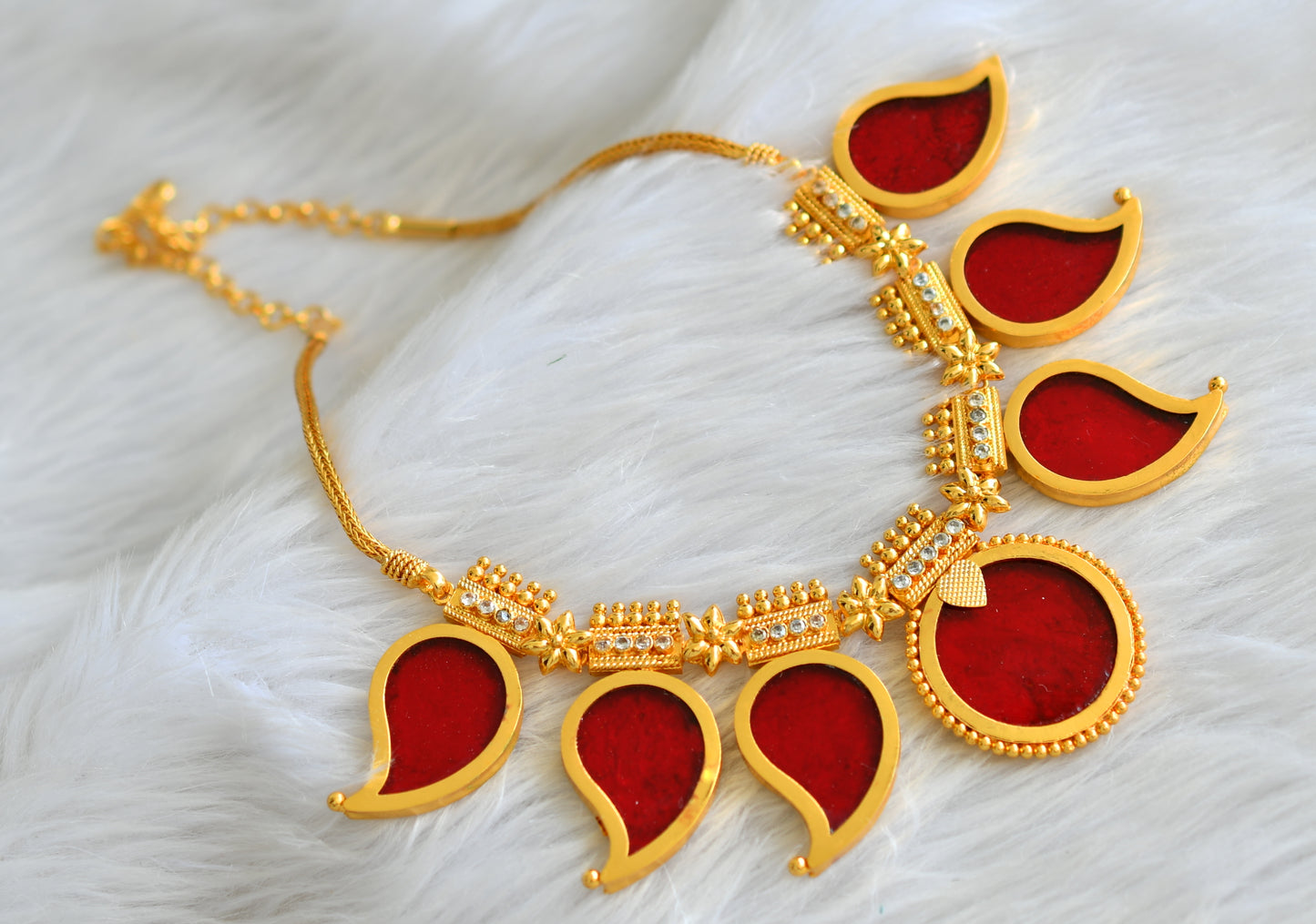 Gold tone kerala style red-white big mango necklace dj-43245