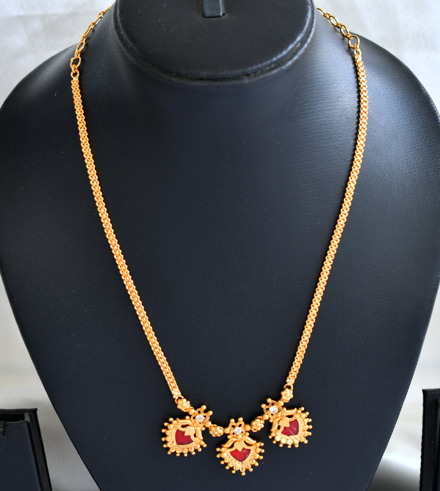 Gold tone red-white kerala style palakka necklace dj-43261