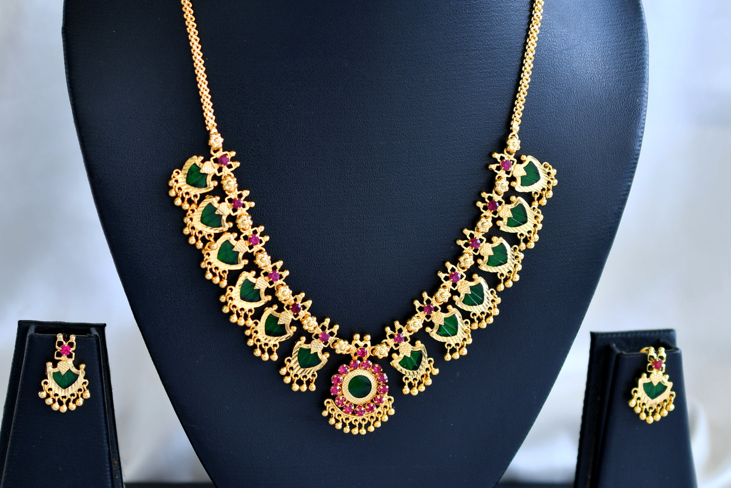 Gold tone pink-green kerala style palakka necklace set dj-43262