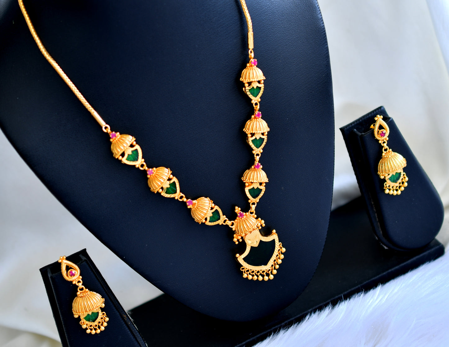 gold tone pink-green kerala style palakka necklace set dj-43258