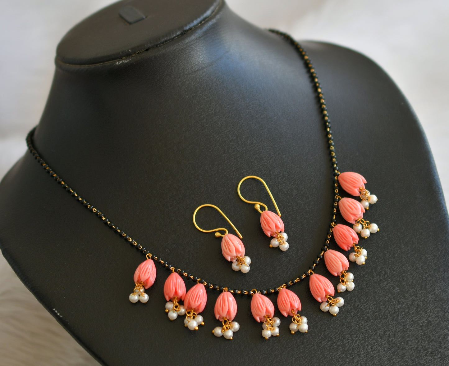 Gold tone baby pink-pearl cluster tulip beaded mangalsutra set dj-44822