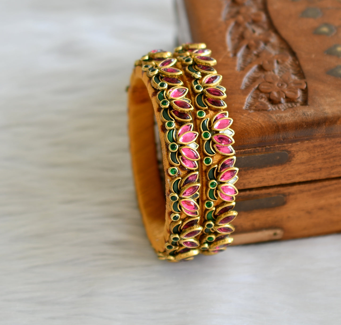 Gold tone silk thread pink-green lotus kundan bangles(2.8) dj-43280