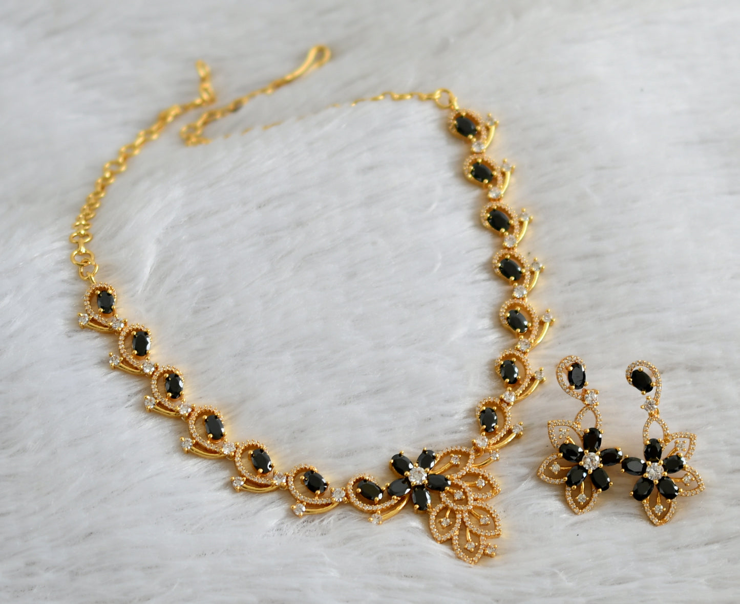 Gold tone cz-black flower necklace set dj-48227