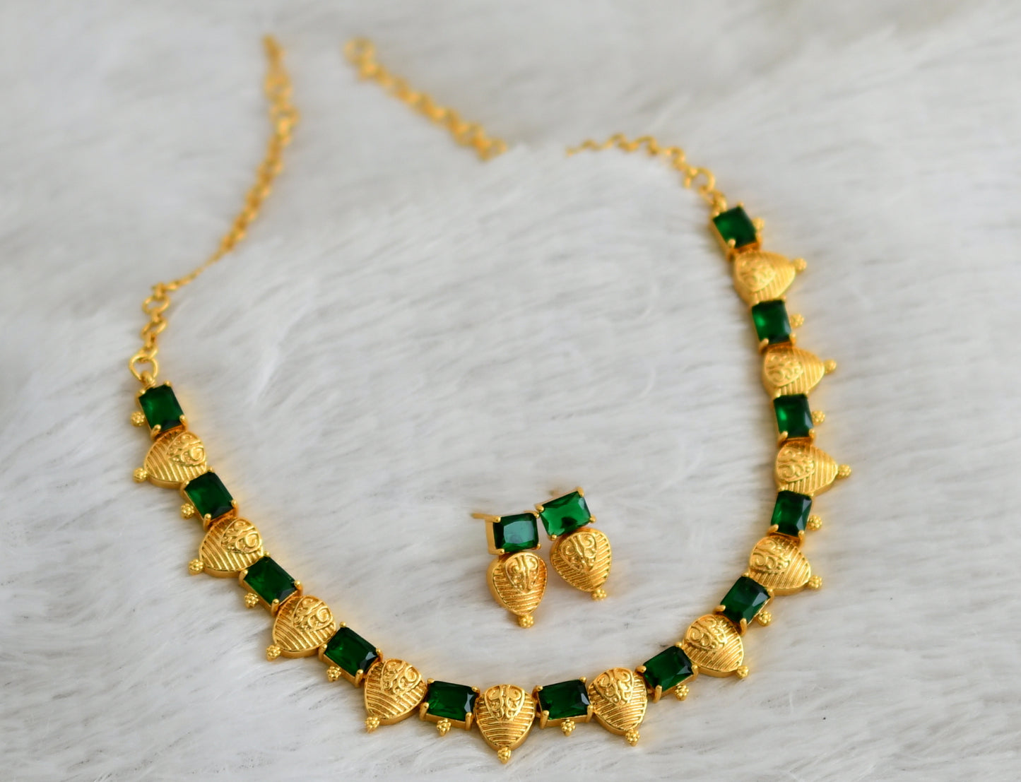 Gold tone bottle green block stone necklace set dj-48230