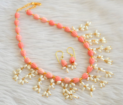 Gold tone baby pink-rice pearl cluster tulip beaded necklace set dj-44825