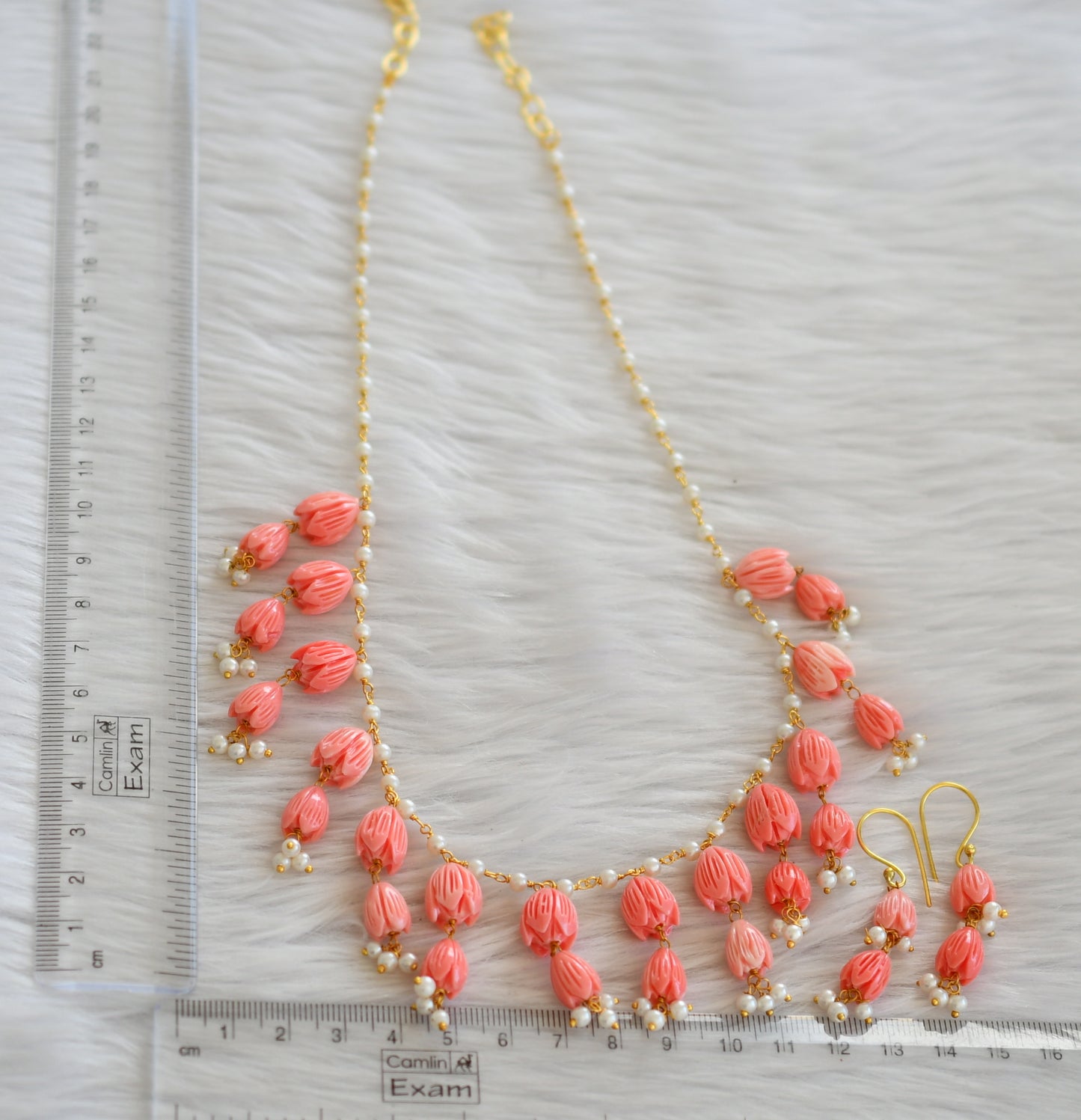 Gold tone baby pink-pearl chain tulip beaded necklace set dj-44826