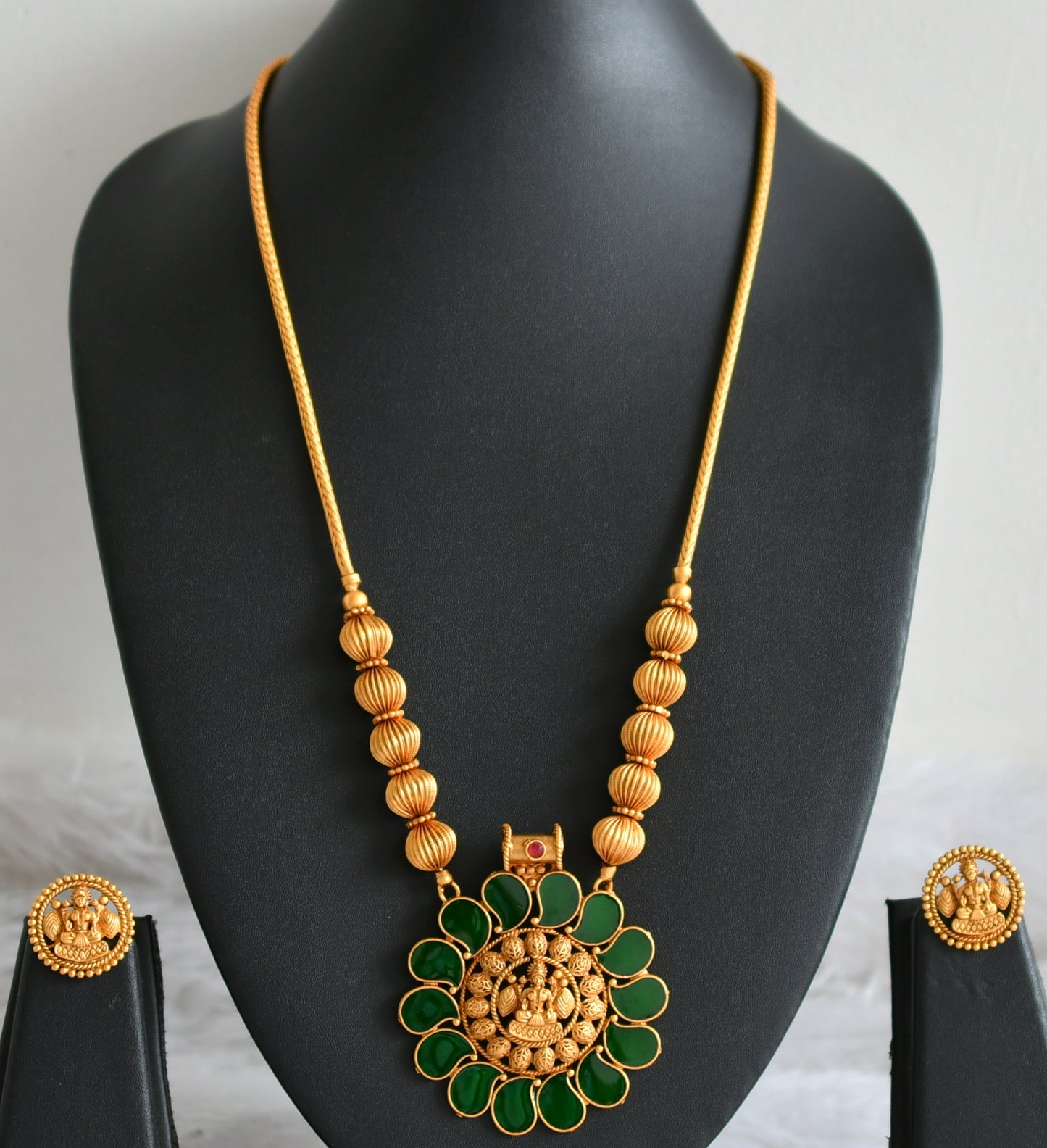 Matte finish kerala style green mango lakshmi kodi necklace set dj-48237