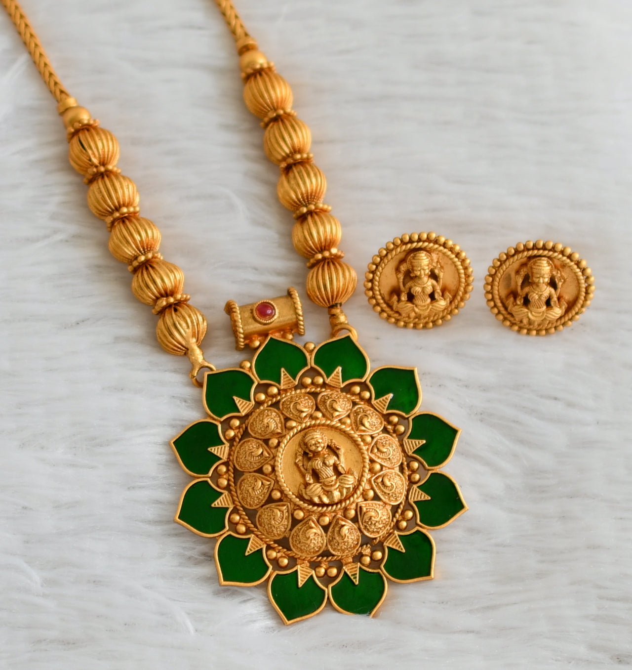 Matte finish kerala style green palakka lakshmi kodi necklace set dj-48240