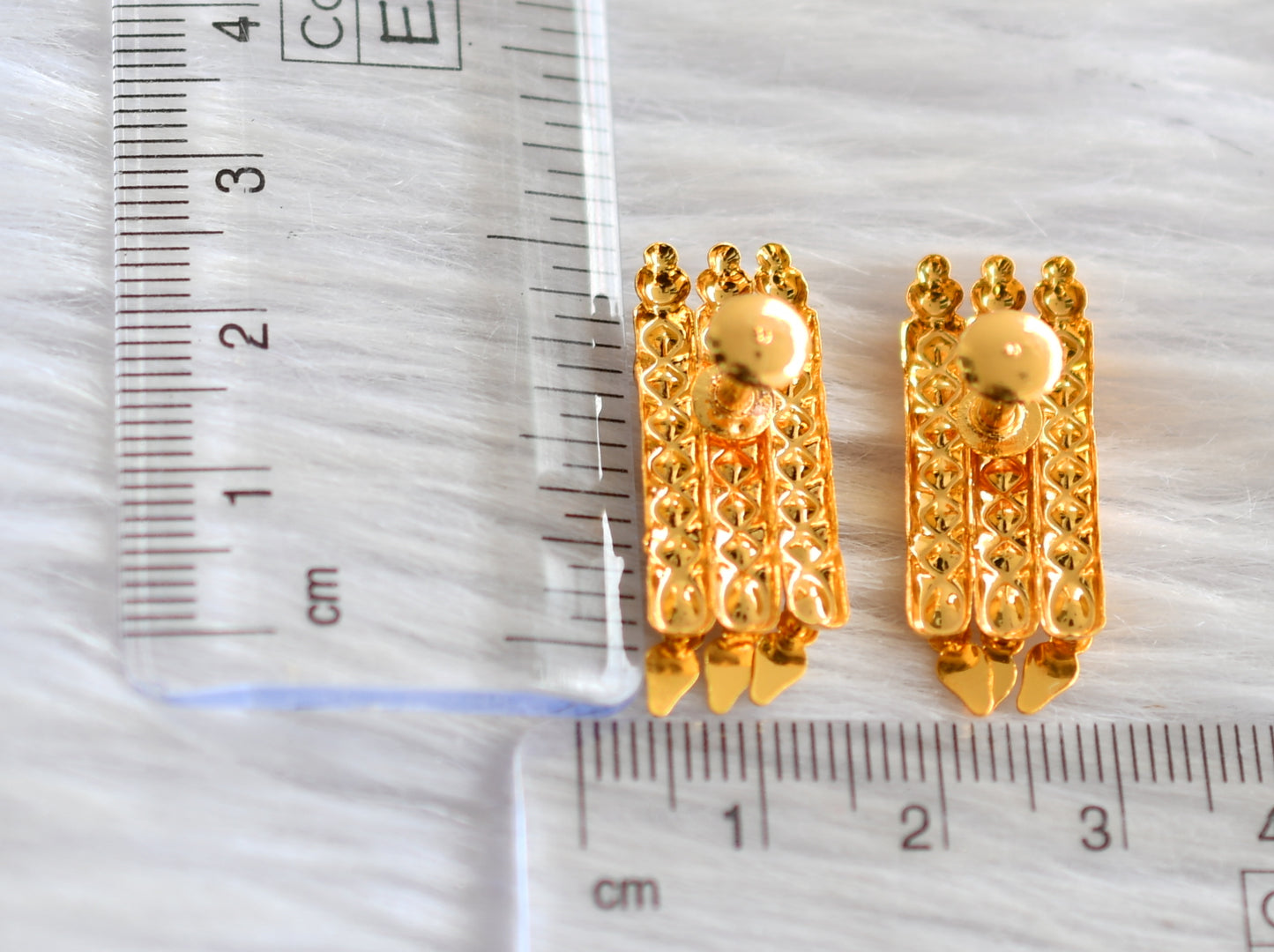 Gold tone kerala style elakka thali earrings dj-43311