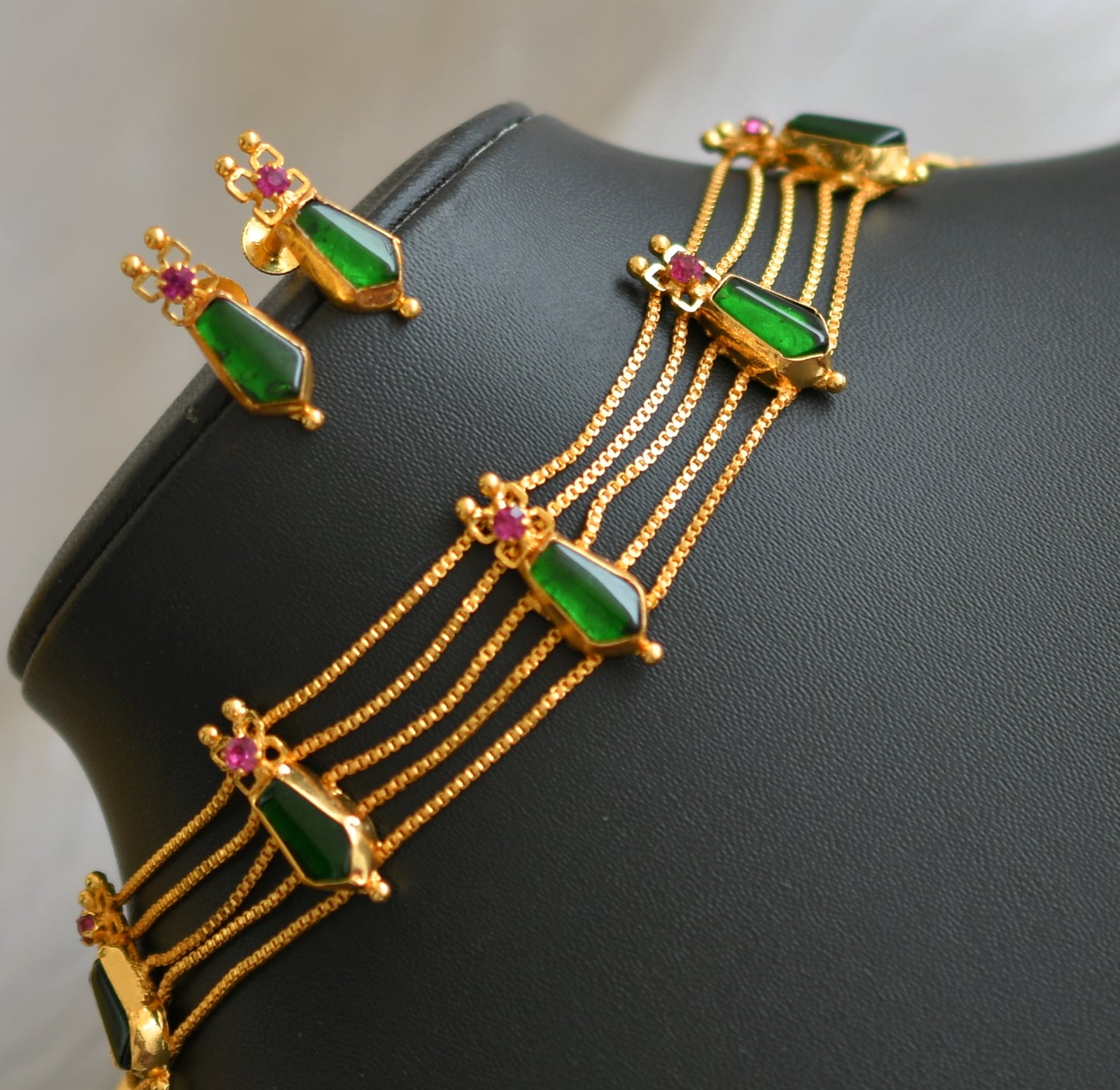 Gold tone pink-green nagapadam Kerala style choker necklace set dj-42074