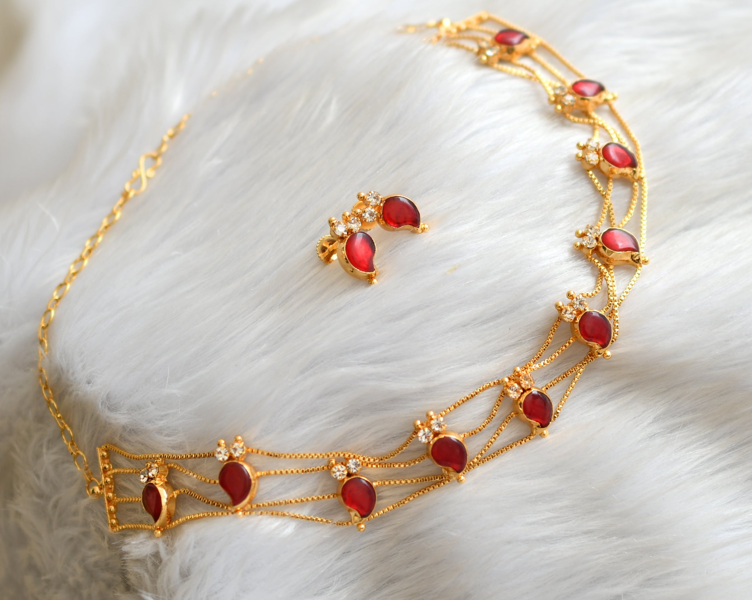 Swarovski Swan Necklace - Iconic Pendant in Red