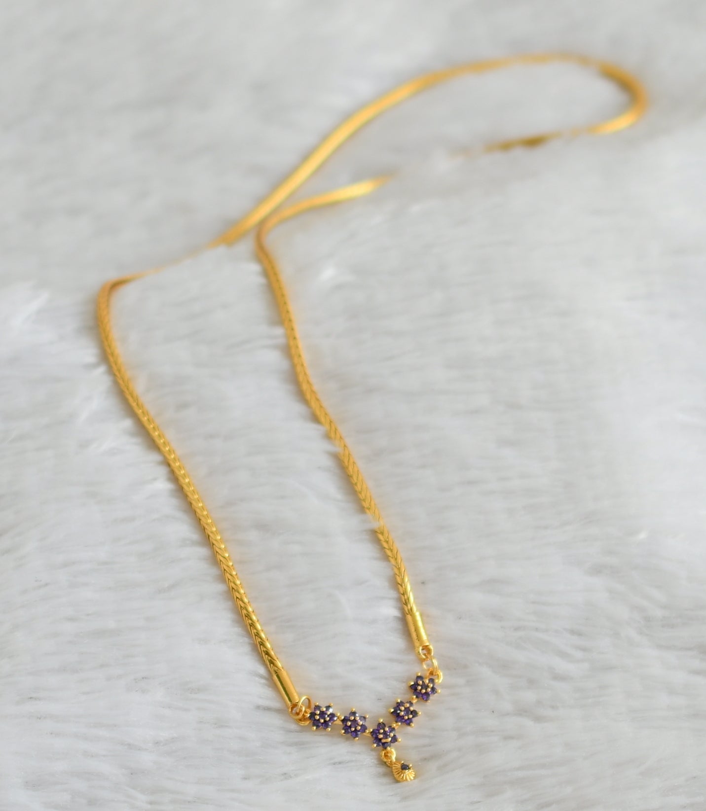 Gold tone 24 inches kodi chain with purple stone flower pendant dj-48257