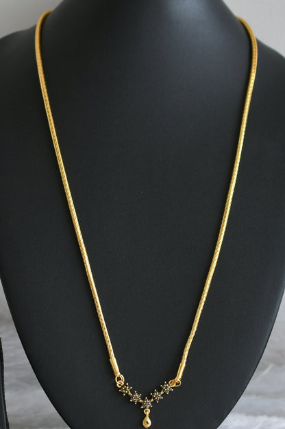 Gold tone 24 inches kodi chain with black stone flower pendant dj-48261