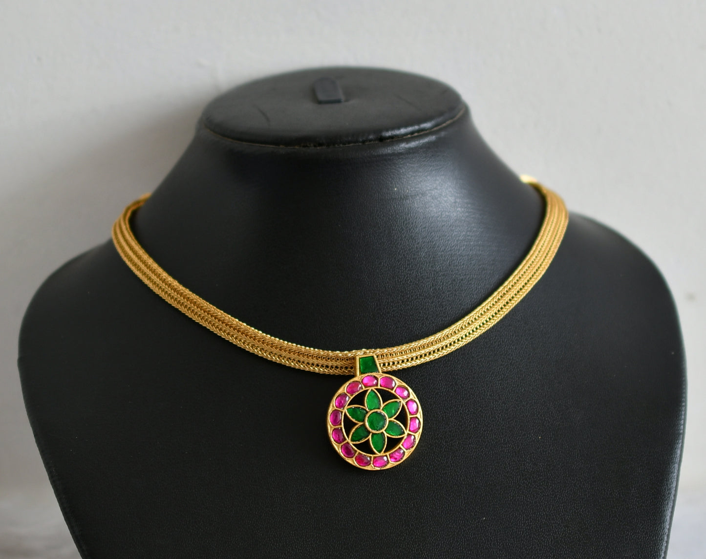 Matte finish pink-green kundan jadau round flower choker necklace dj-48281