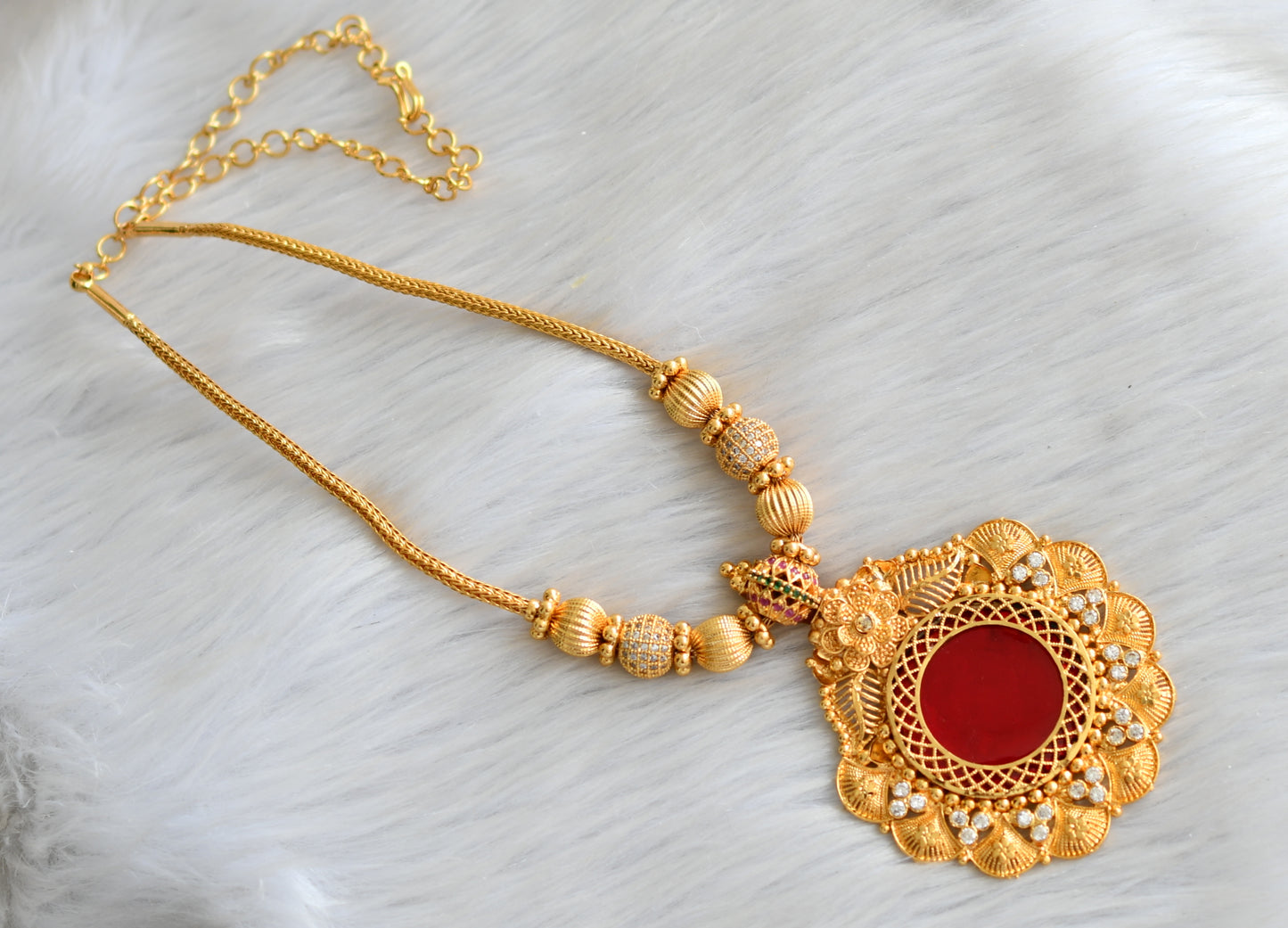 Gold tone white stone round red Kerala style kodi necklace dj-42091