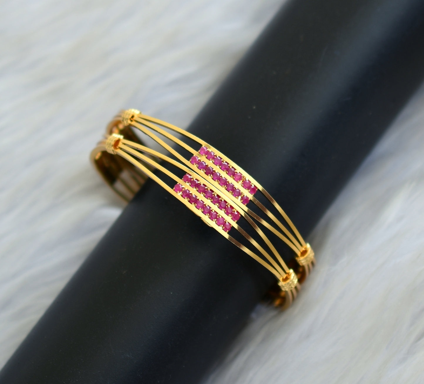 Gold tone ruby stone bangles(2.4) dj-42098