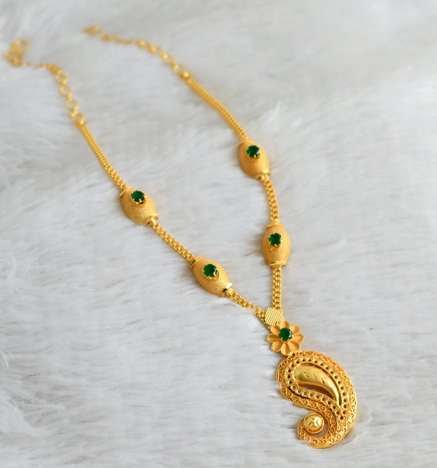 Matte gold tone green mango flower necklace dj-48314