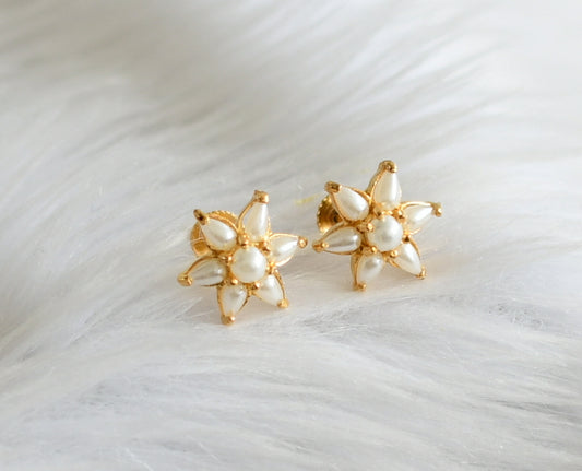 Gold tone pearl flower earrings dj-44922
