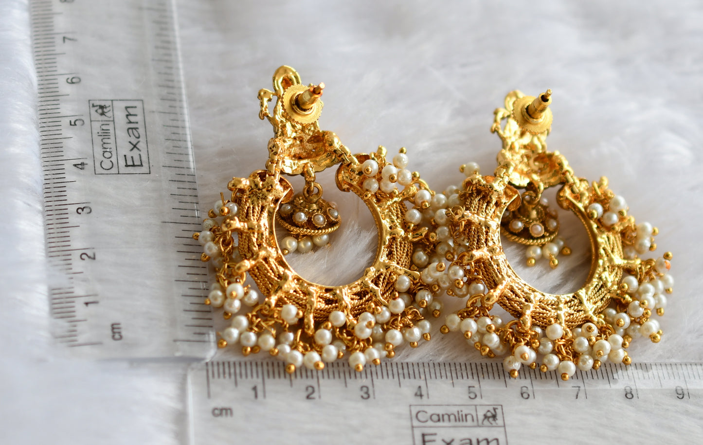 Antique gold tone pearl cluster lakshmi bali earrings dj-46632