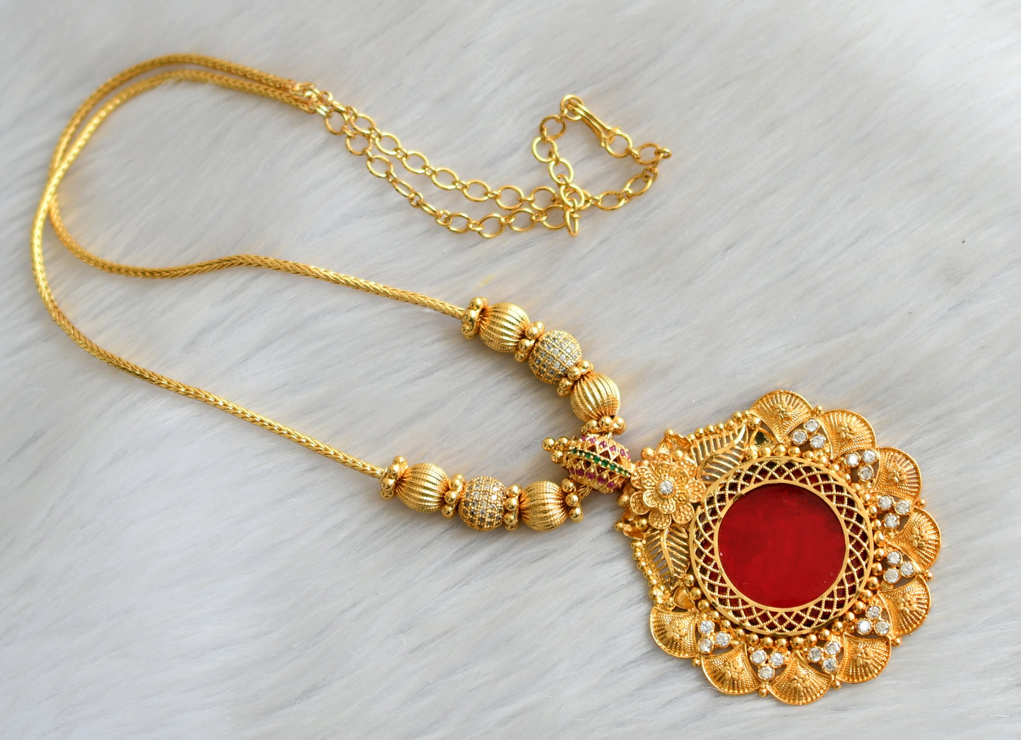 Gold tone white stone red round Kerala style kodi necklace dj-42123