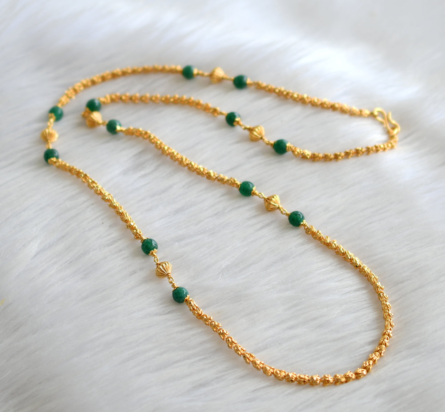 Gold tone 24 inches  green bead chain dj-43433