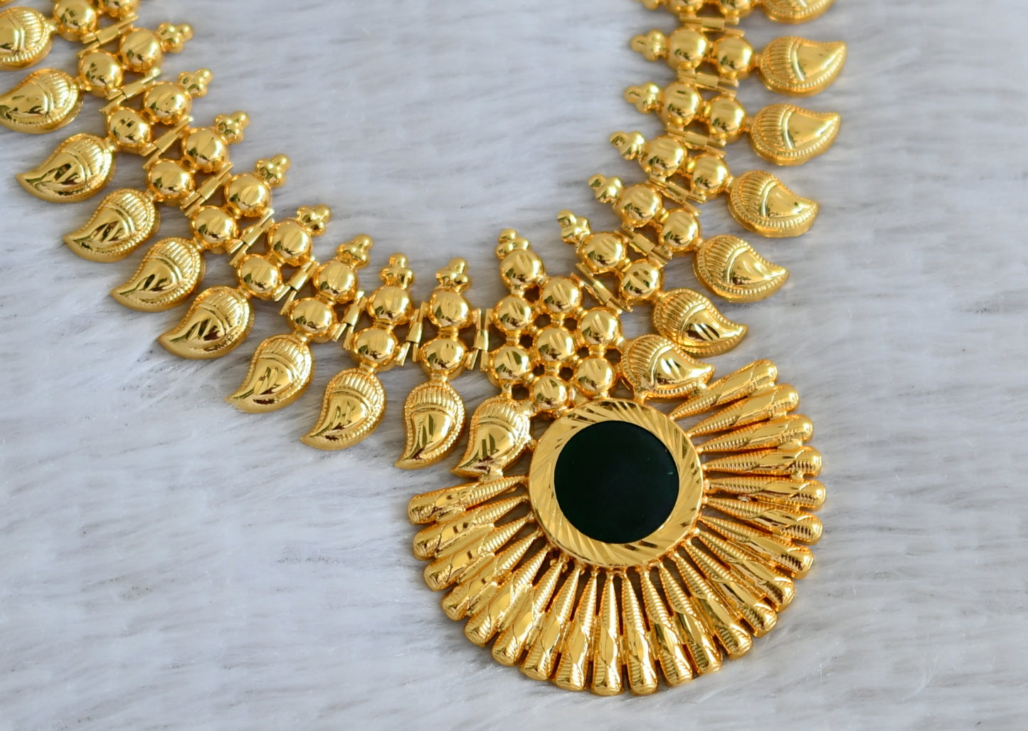 Gold tone green kerala style round mango necklace dj-48377