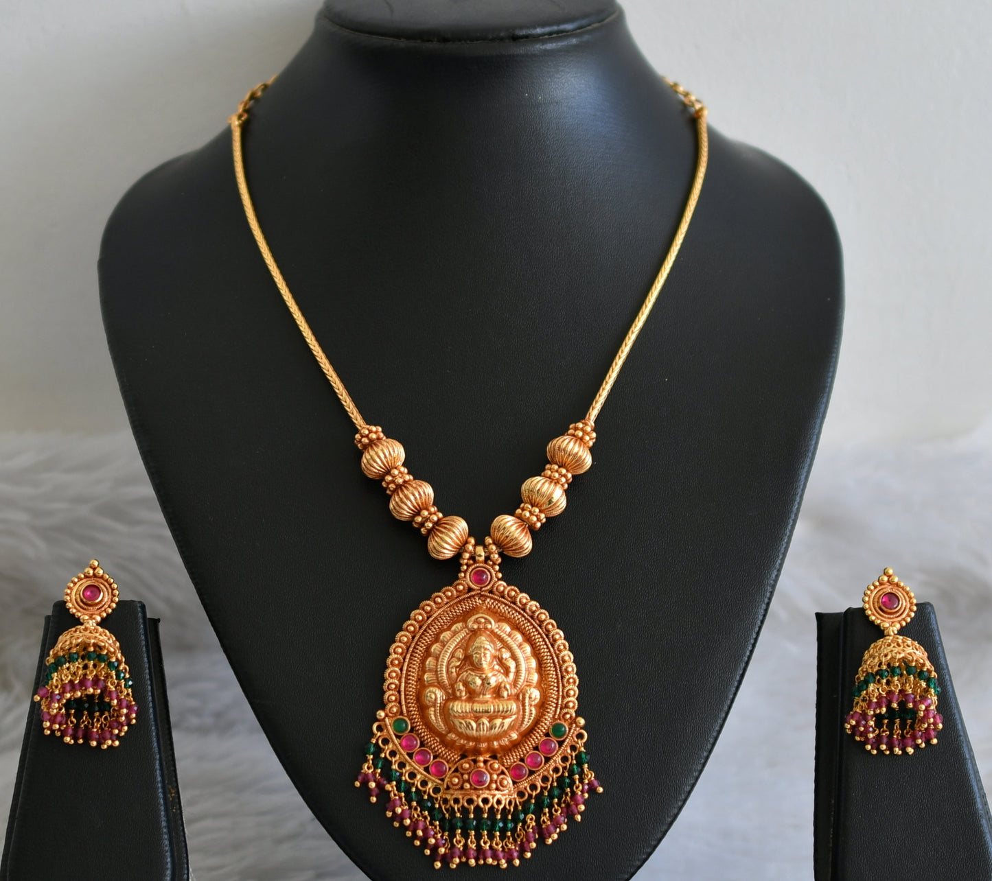 Gheru finish kemp-green stone lakshmi kodi necklace set dj-48450