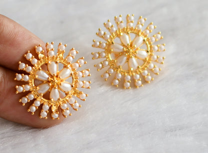 Gold tone pearl round flower earrings dj-46700