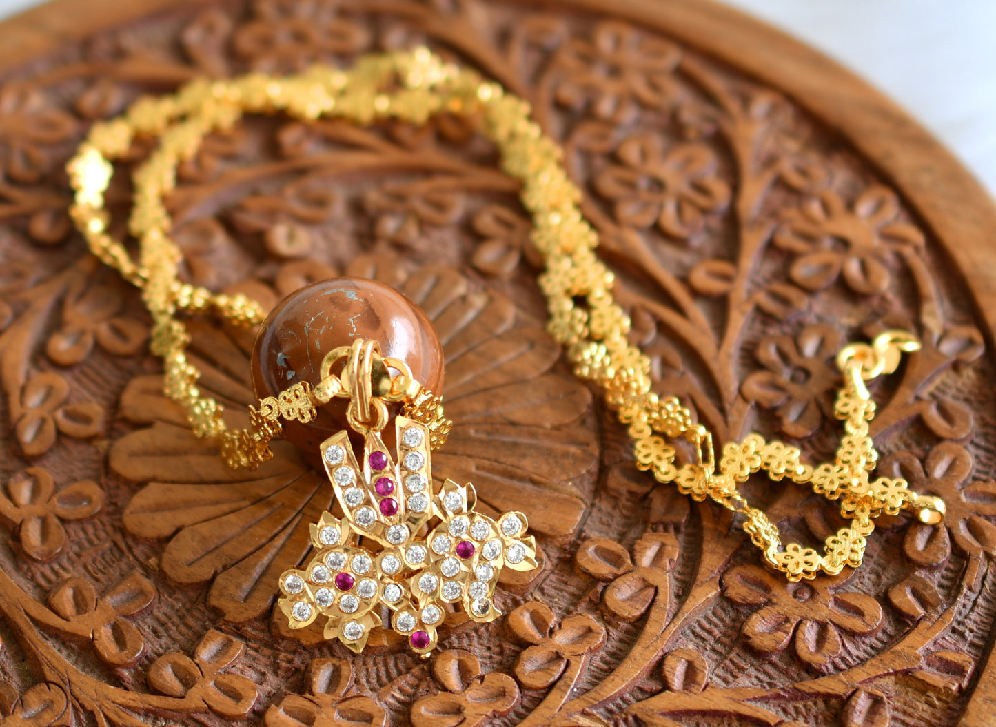 Gold tone 24 inches chain with Thirumal nama-shanku-chakra pendant dj-43453