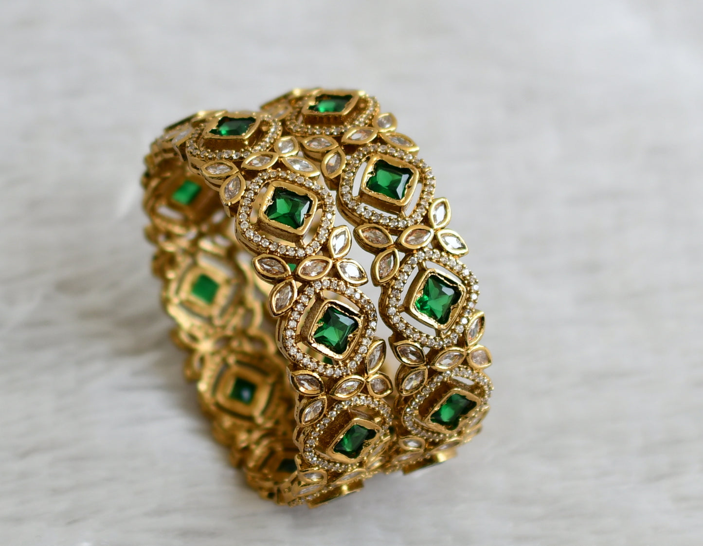 Antique gold tone cz white-bottle green stone bangles(2.8) dj-48473