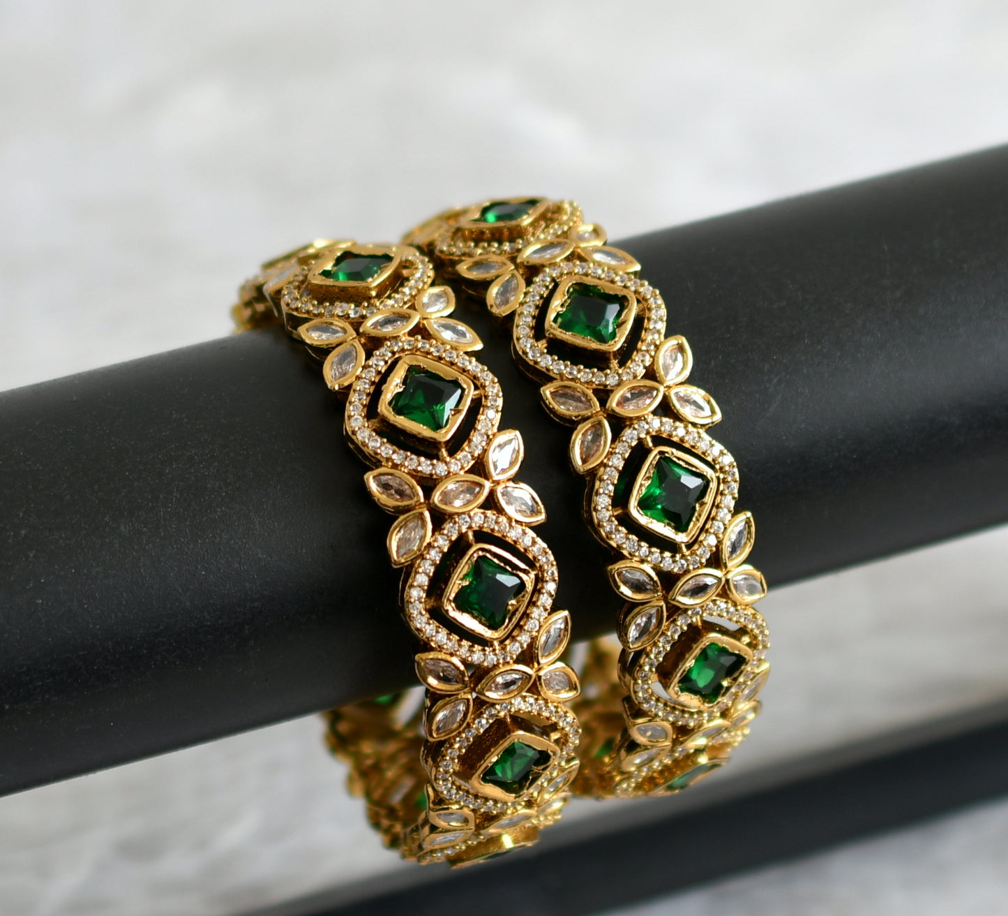 Antique gold tone cz white-bottle green stone bangles(2.6) dj-48472
