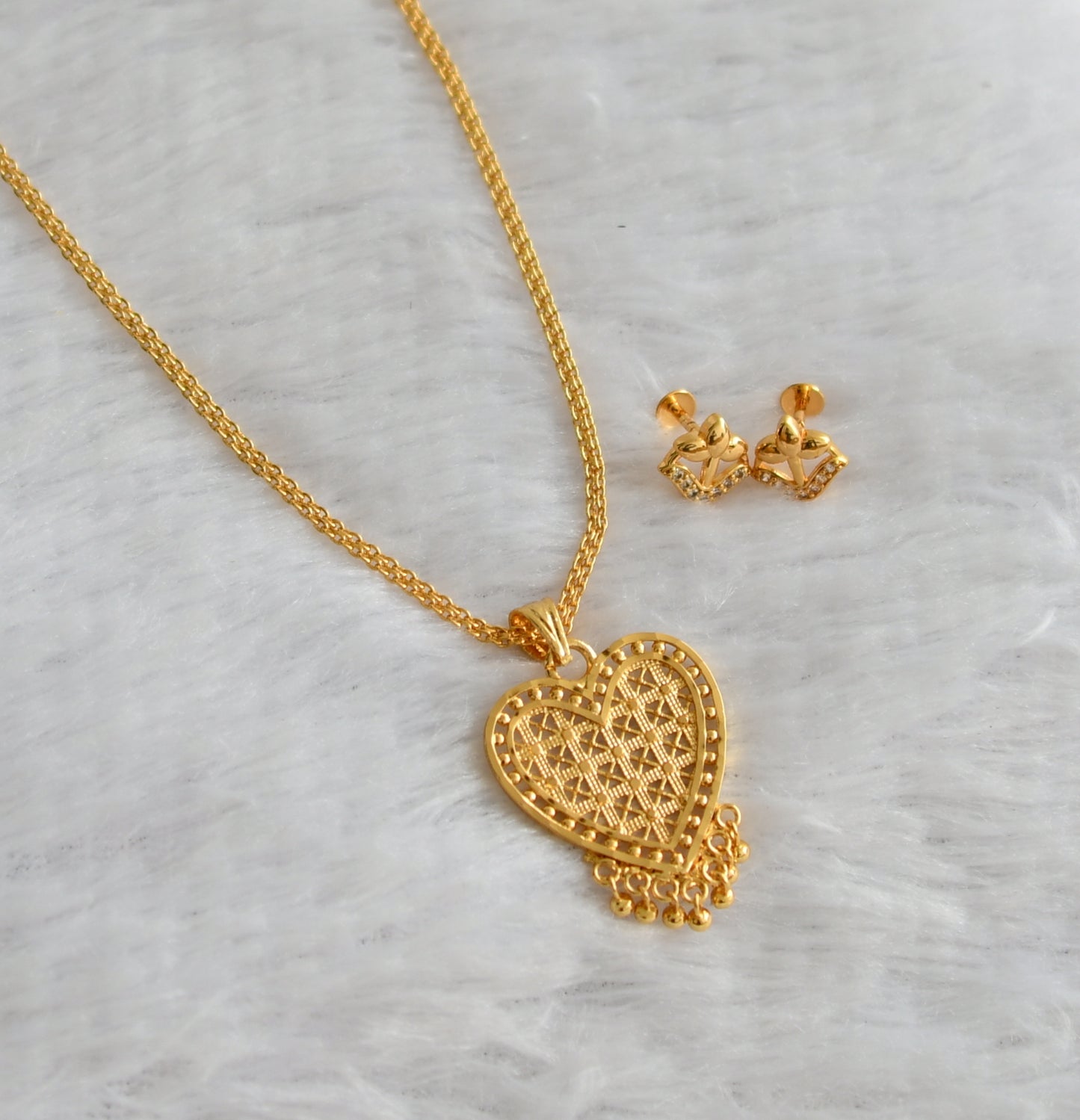 Gold tone 24 inches chain with heart pendant set dj-46729