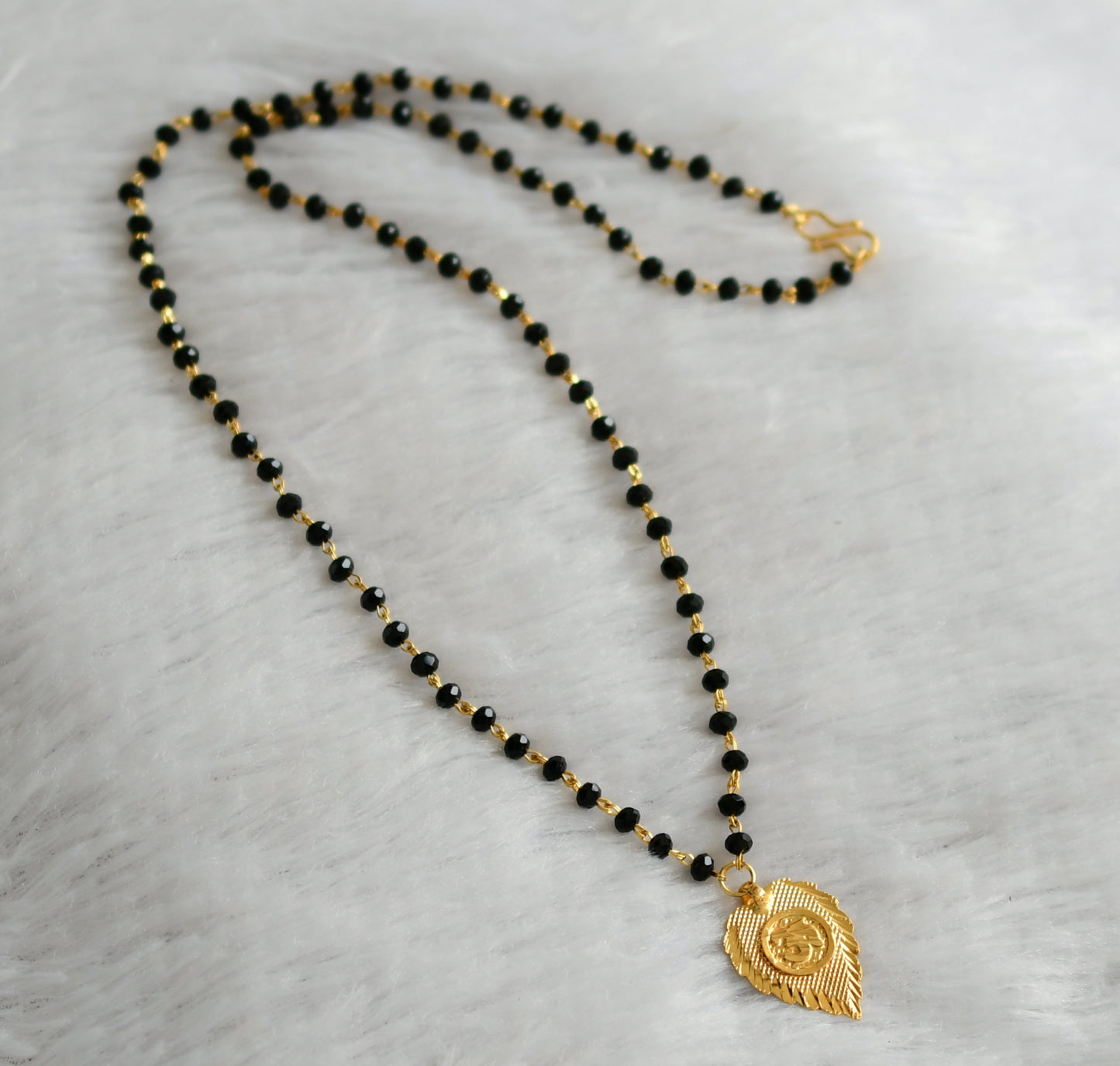 Gold tone 24 inches karimani beaded chain with om pendant dj-46741