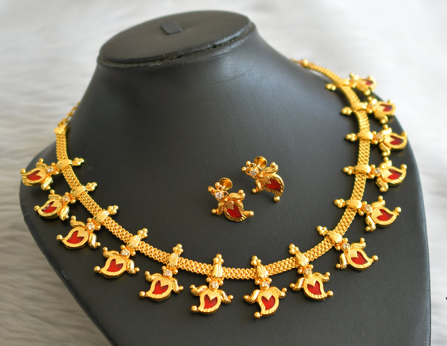 Gold tone kerala style red-white mango lotus necklace set dj-45063