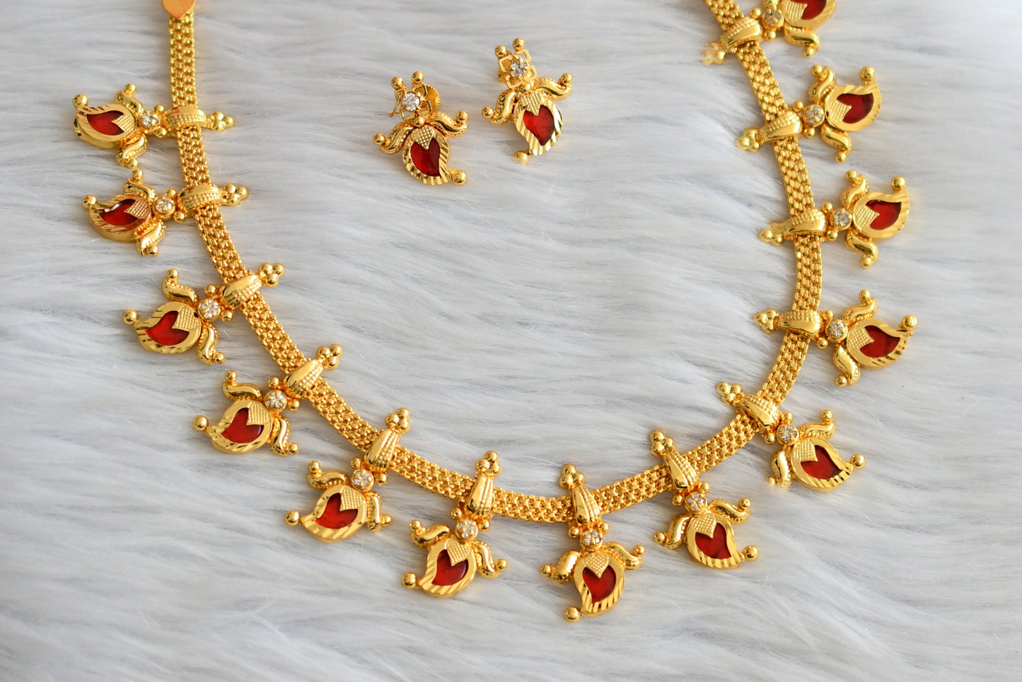 Gold tone kerala style red-white mango lotus necklace set dj-45063