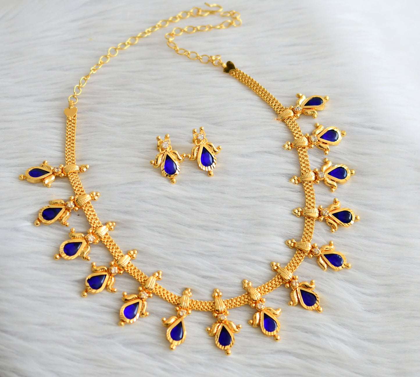 Gold tone kerala style blue-white gopi lotus necklace set dj-45067