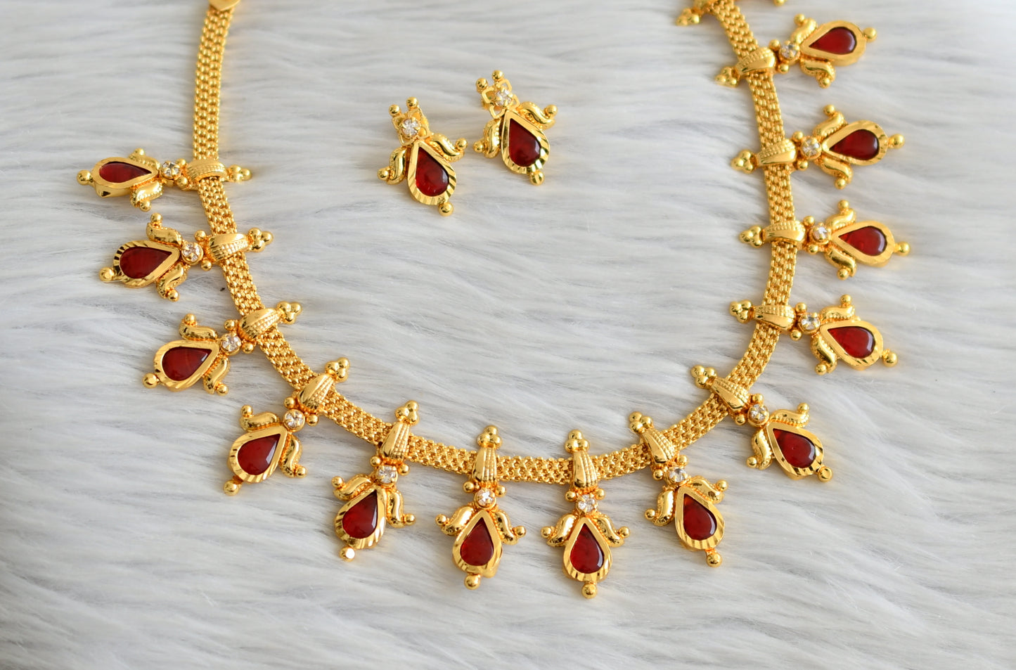 Gold tone kerala style red-white gopi lotus necklace set dj-45066