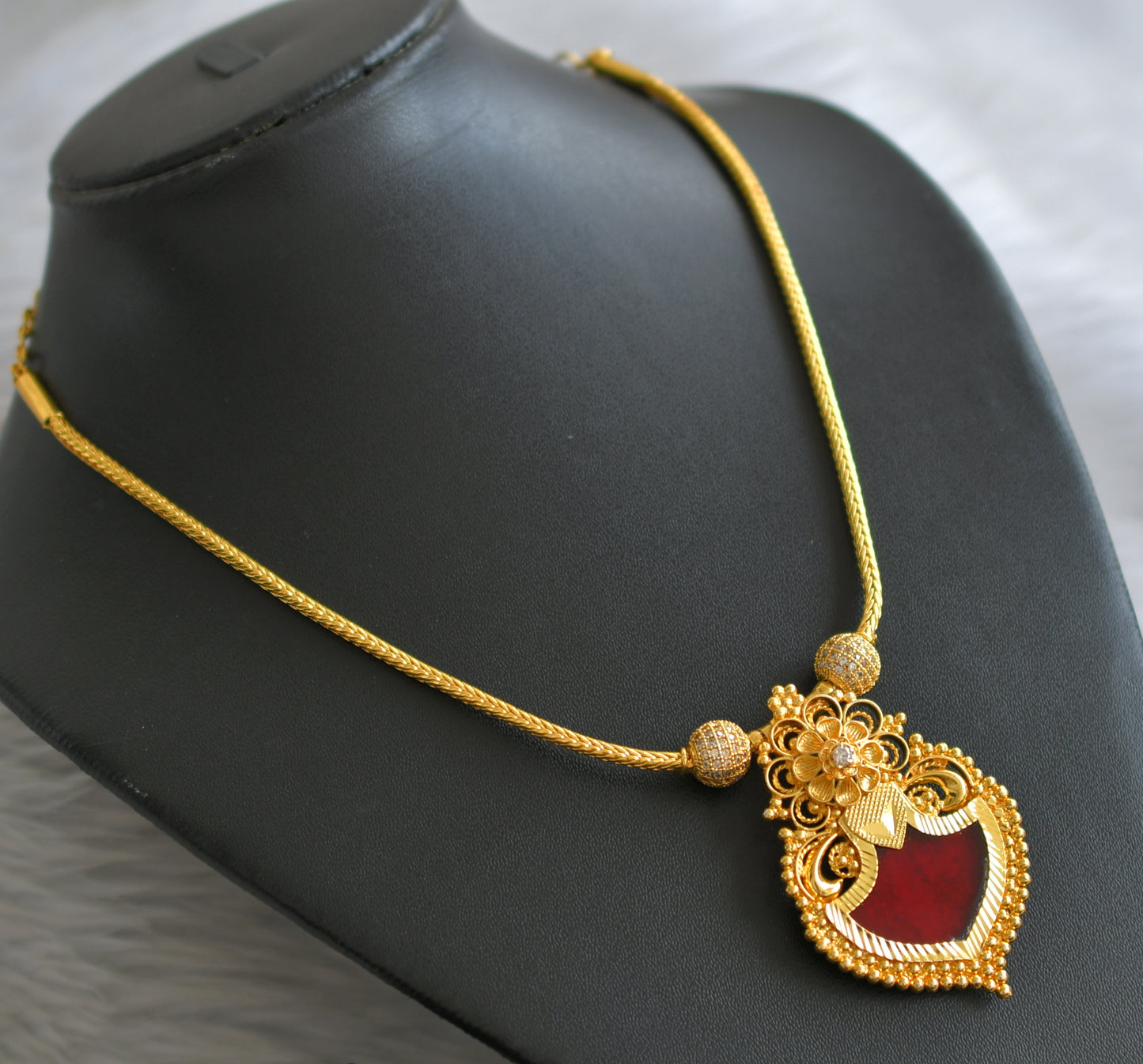 Gold tone red-white kerala style palakka necklace dj-45054