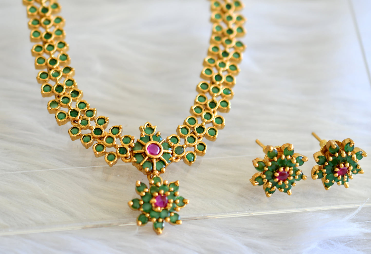 Gold tone pink-emerald flower necklace set dj-43516