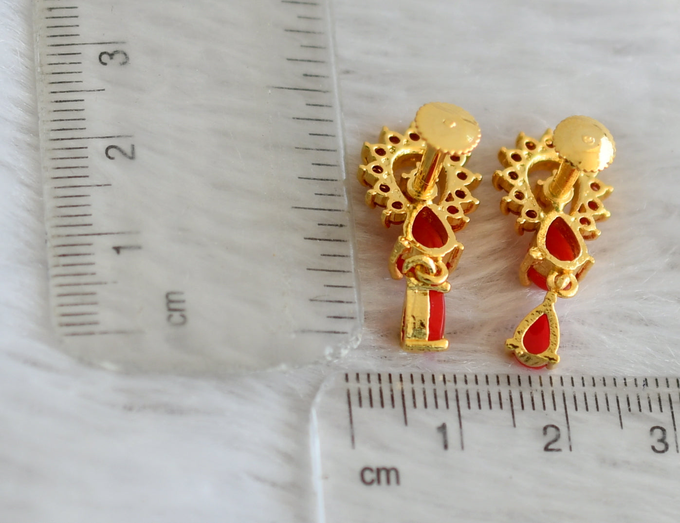 Gold tone coral-pearl stone earrings dj-48532