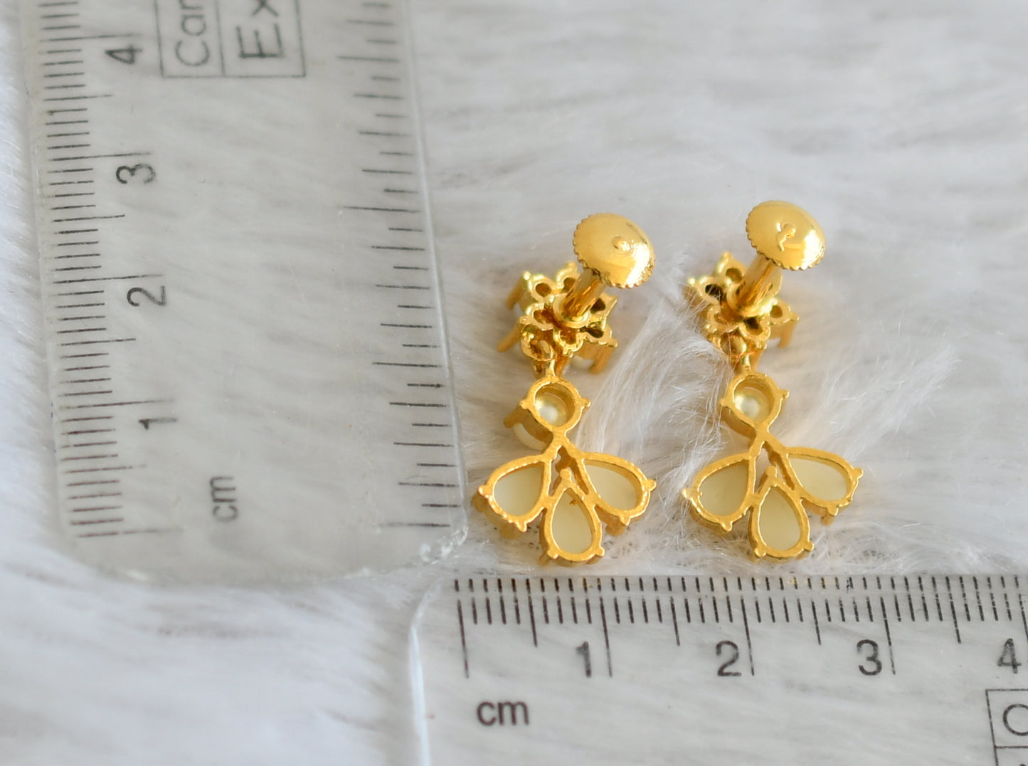 Gol tone pearl stone flower earrings dj-48549