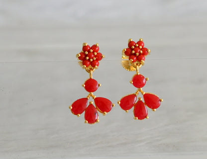 Gold tone coral stone flower earrings dj-48548