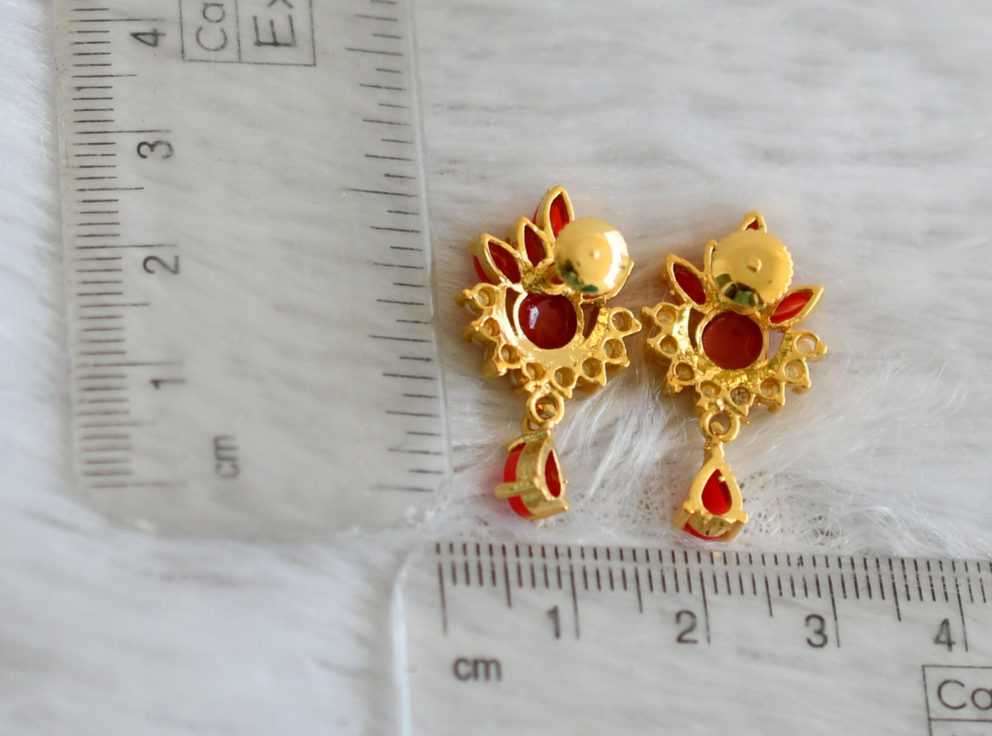 Gold tone coral-pearl stone earrings dj-48571