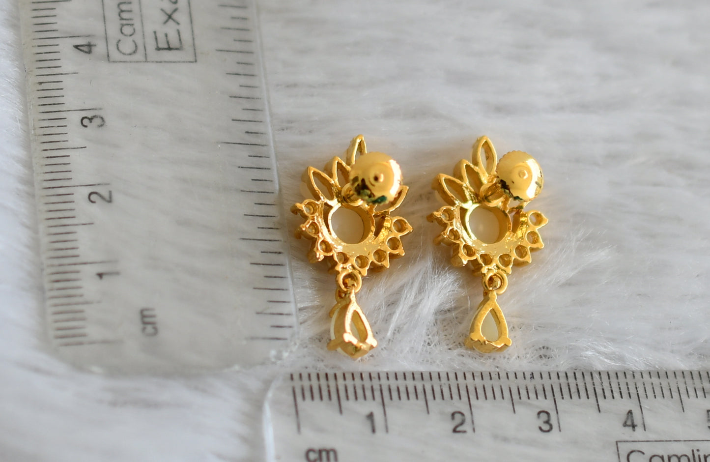 Gold tone pearl stone earrings dj-48570