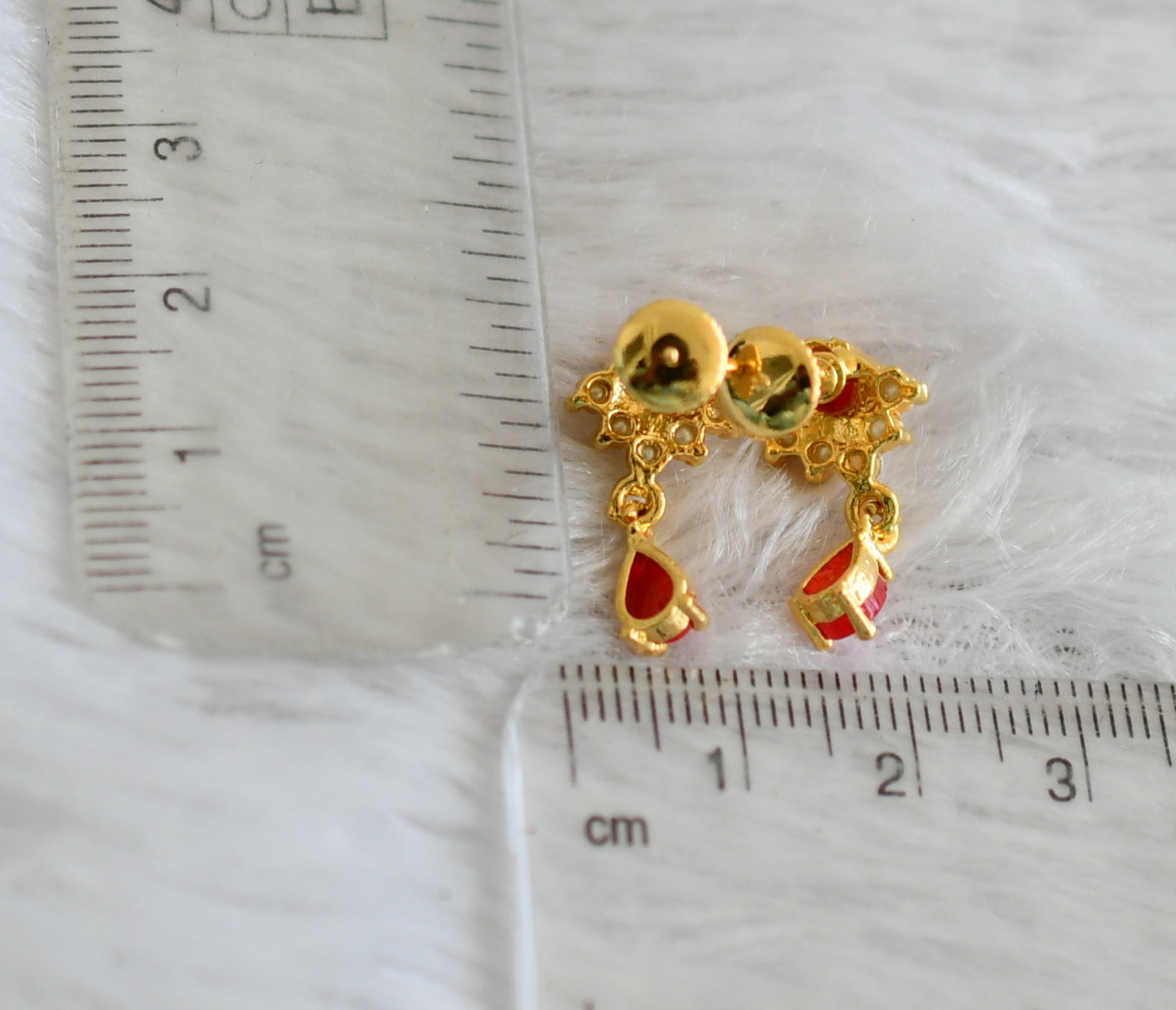 Gold tone coral-pearl stone earrings dj-48559